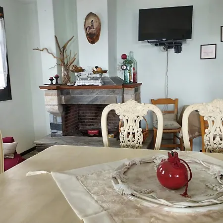 Pensión Dimosthenis Karastamatis Xorychti