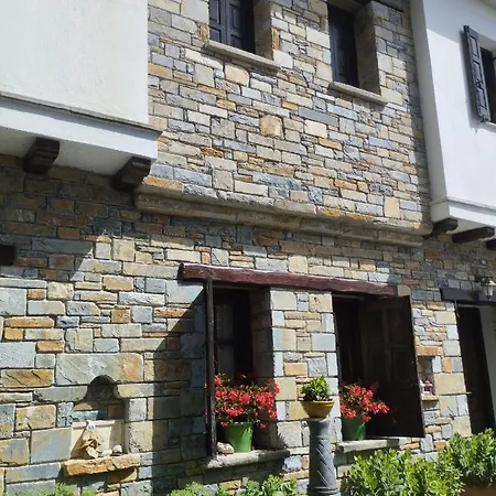 Pensión Dimosthenis Karastamatis 3*