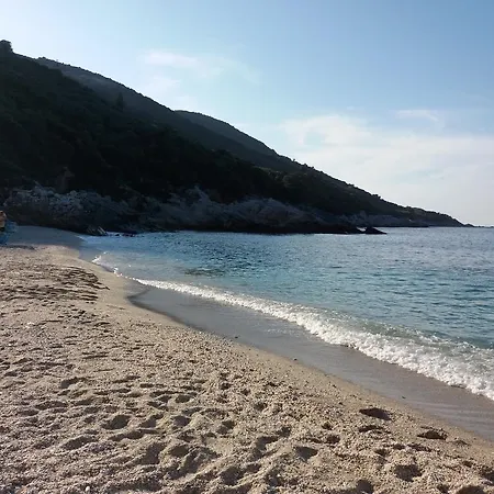 Pensión Dimosthenis Karastamatis Xorychti